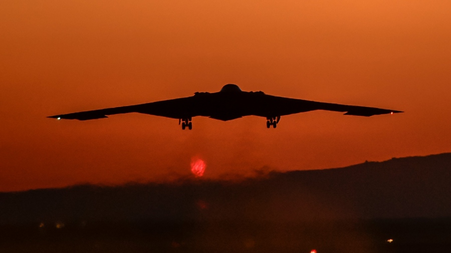 Παγκόσμιο σοκ - Oι ΗΠΑ βομβάρδισαν Ιράν: B-2 και 30 τόνοι εκρηκτικών χτύπησαν Fordow - Κhamenei: Τρομερά αντίποινα