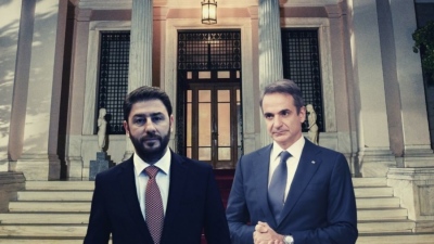 Η ατζέντα Μητσοτάκη για Αναθεώρηση, διχάζει το ΠΑΣΟΚ – Μεγάλες διαφωνίες για μη κρατικά ΑΕΙ και μονιμότητα στο Δημόσιο