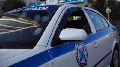 Τεράστια επιχείρηση της ΕΛΑΣ στη Δυτική Αττική - Κατασχέθηκαν όπλα, ποσότητες ναρκωτικών και 38.000 ευρώ