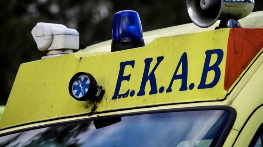 Βούλα: Ταχύπλοο σκάφος προσέκρουσε σε βραχώδη περιοχή - Στο νοσοκομείο οι δύο τραυματίες